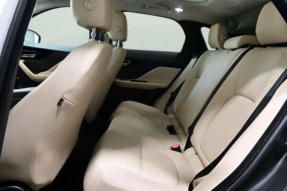 2019 Jaguar F-Pace - Image 14 of 20