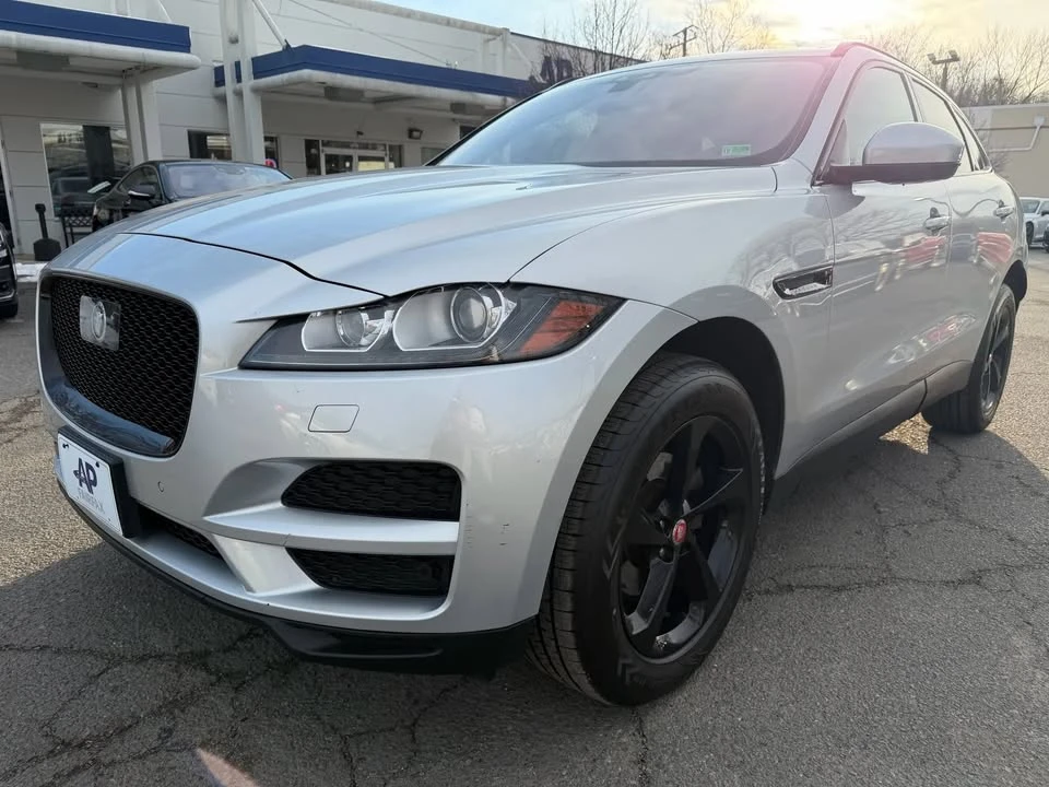 2019 Jaguar F-Pace - Image 8 of 20