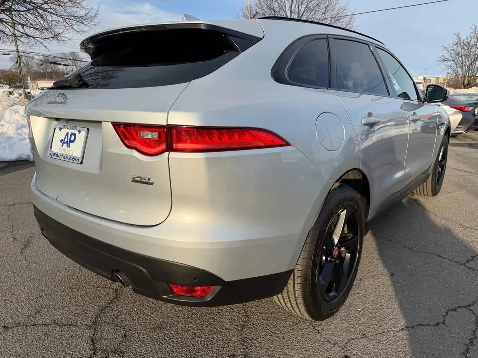 2019 Jaguar F-Pace - Image 11 of 20