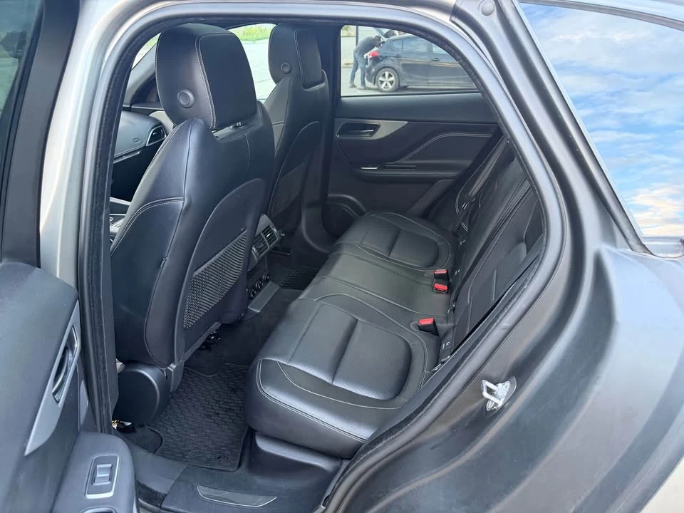 2019 Jaguar F-Pace - Image 7 of 12