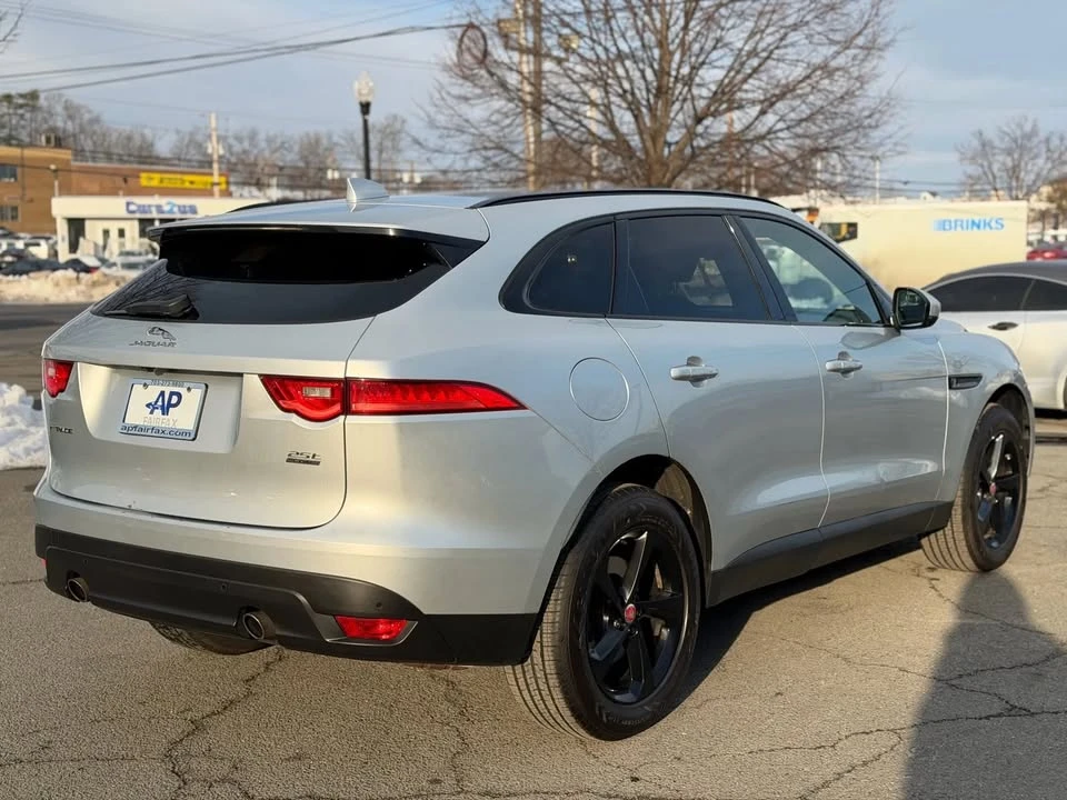 2019 Jaguar F-Pace - Image 5 of 20