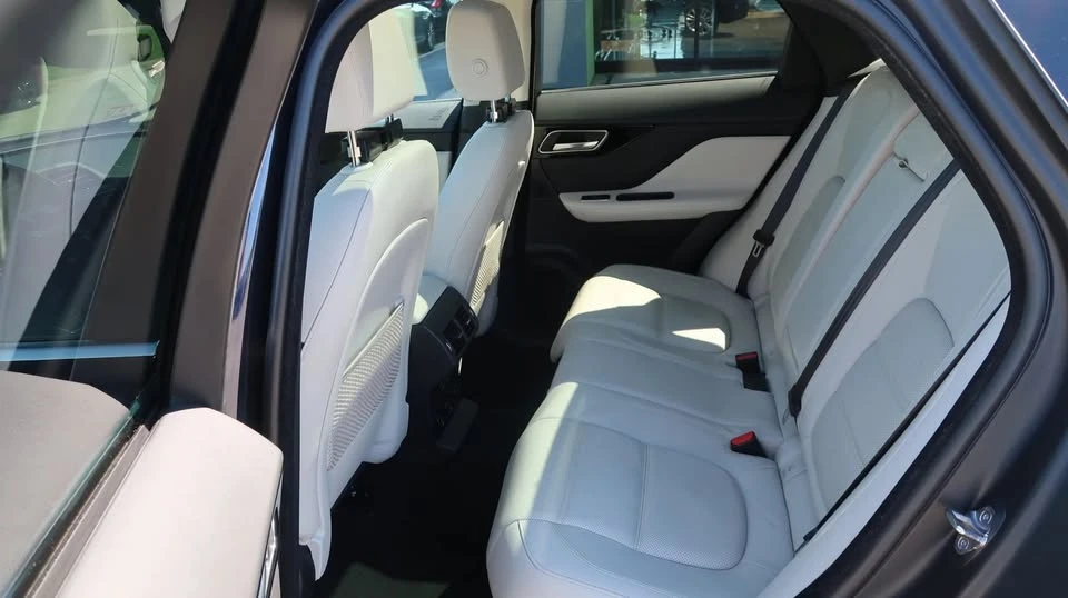 2019 Jaguar F-Pace - Image 6 of 20