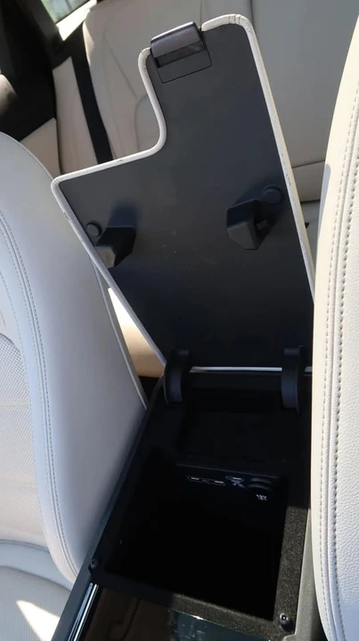 2019 Jaguar F-Pace - Image 19 of 20
