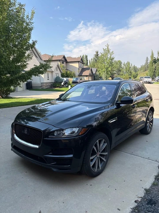 2019 Jaguar F-Pace - Image 3 of 10