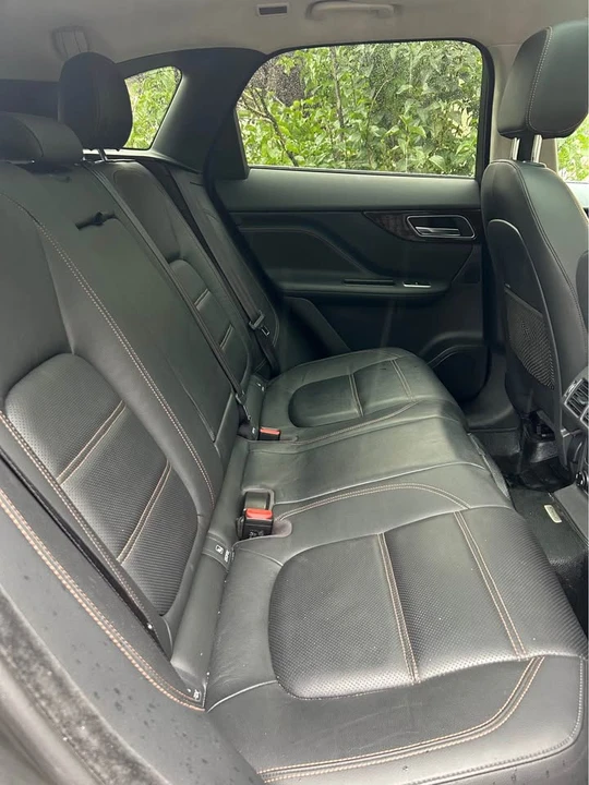 2019 Jaguar F-Pace - Image 9 of 10