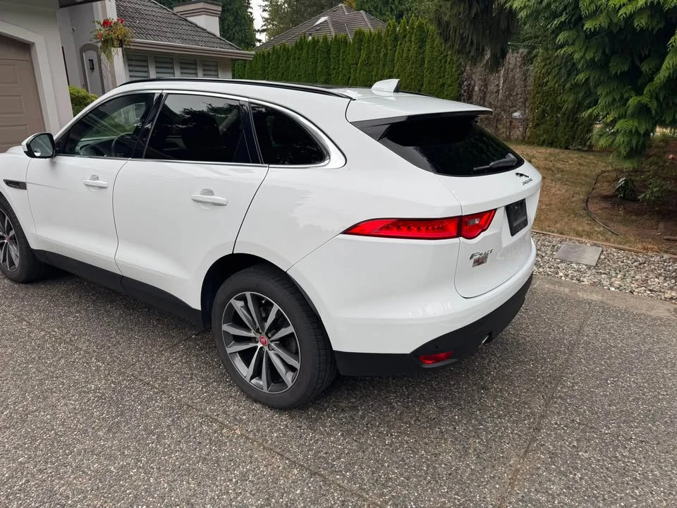2019 Jaguar F-Pace - Image 4 of 12