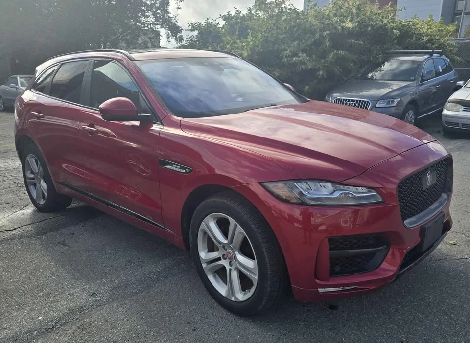 2019 Jaguar F-Pace - Image 2 of 10