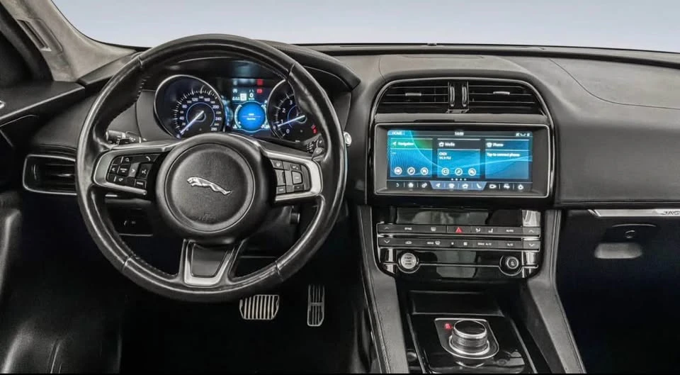 2019 Jaguar F-Pace - Image 7 of 7