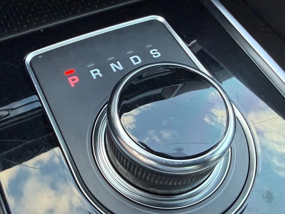 2019 Jaguar F-Pace - Image 12 of 20