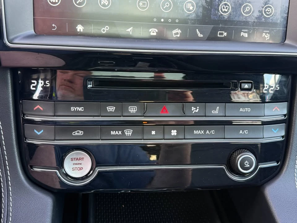 2019 Jaguar F-Pace - Image 11 of 20