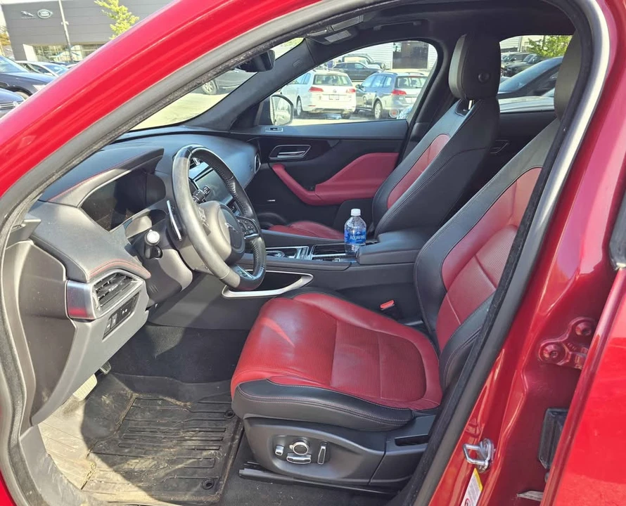2019 Jaguar F-Pace - Image 8 of 10