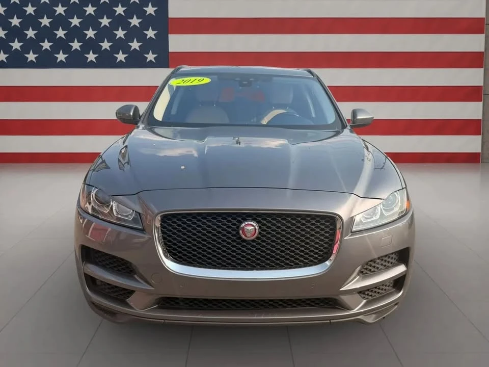 2019 Jaguar F-Pace - Image 2 of 15
