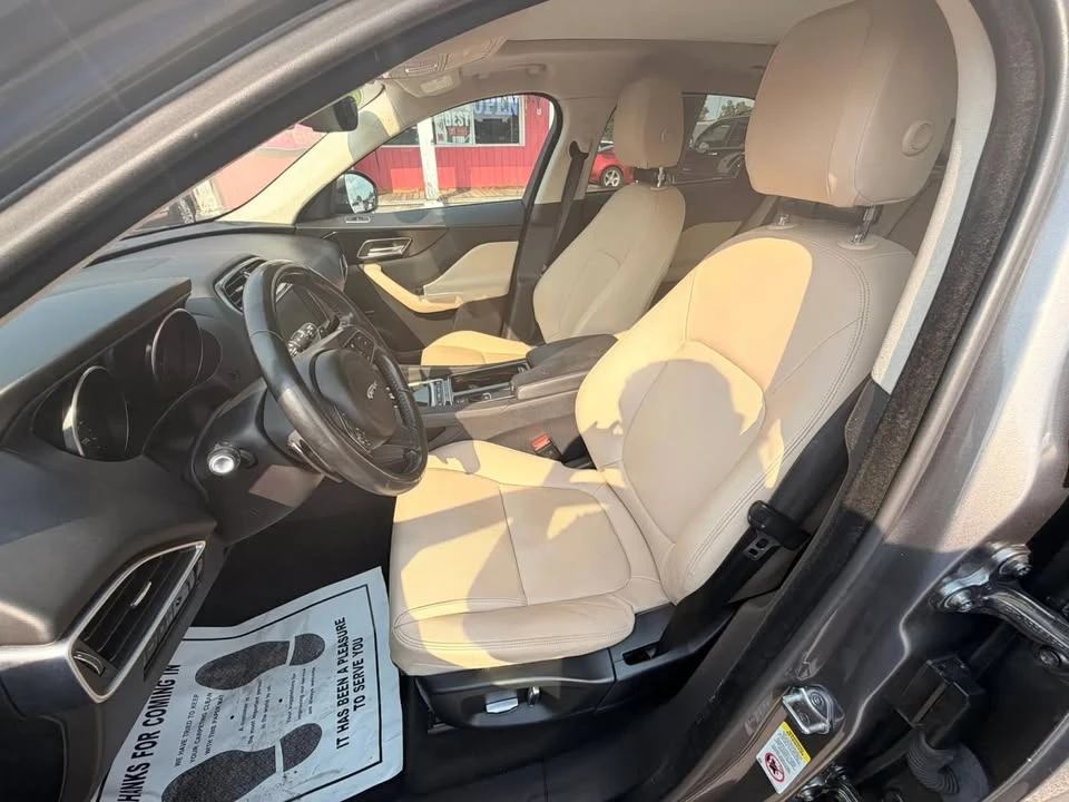 2019 Jaguar F-Pace - Image 9 of 15