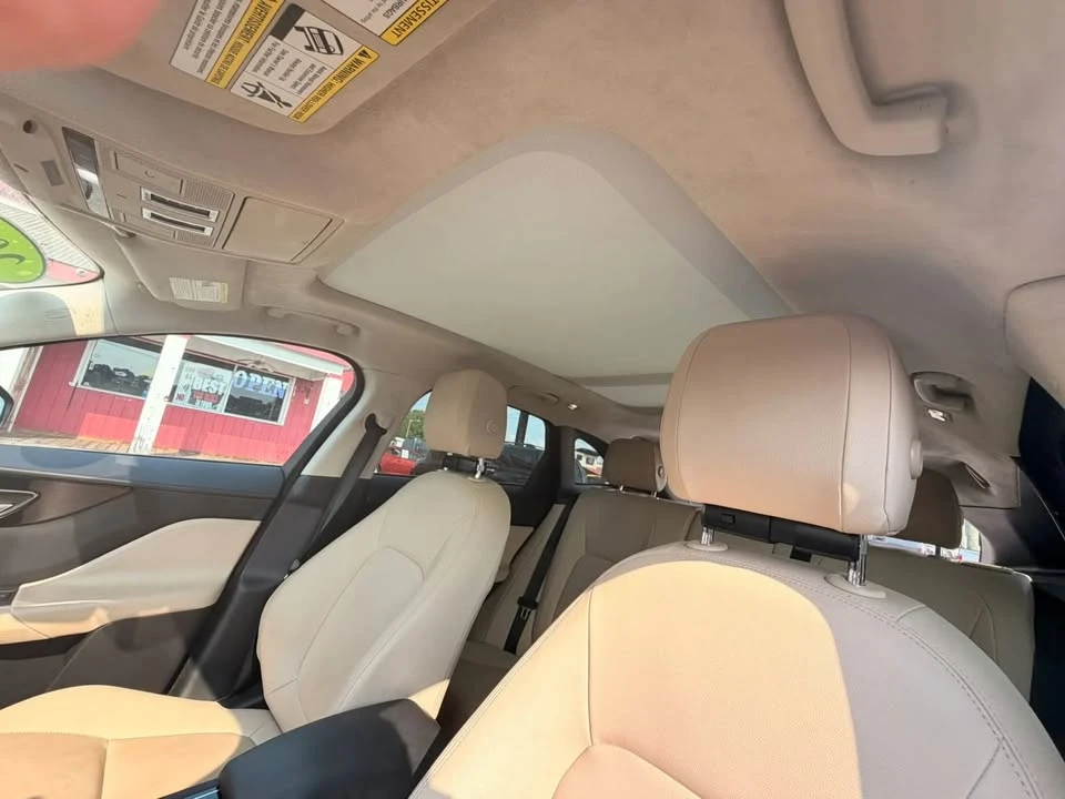 2019 Jaguar F-Pace - Image 13 of 15