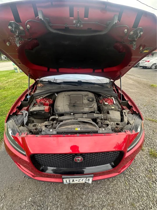 2019 Jaguar F-Pace - Image 10 of 11