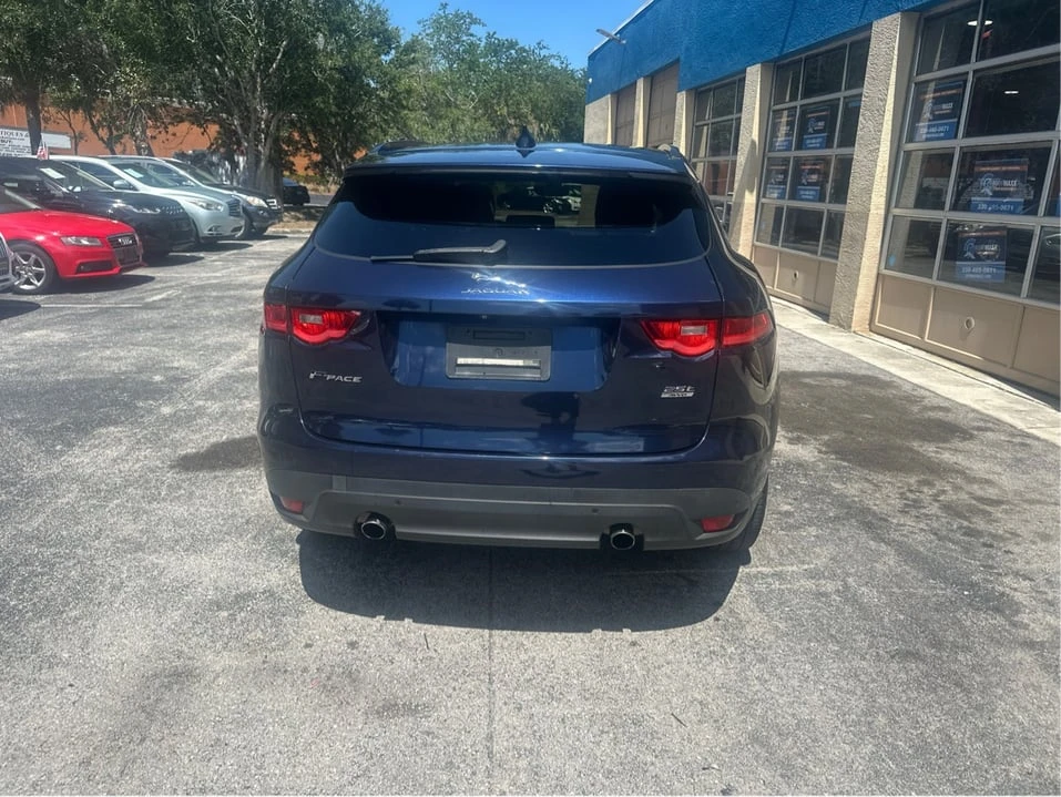 2019 Jaguar F-Pace - Image 4 of 18