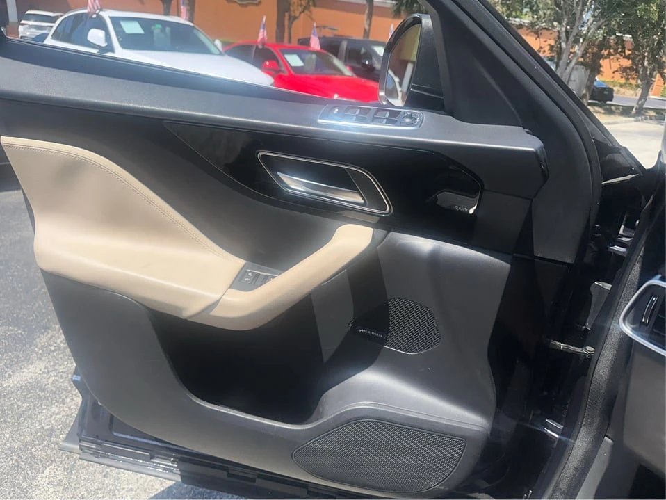 2019 Jaguar F-Pace - Image 18 of 18