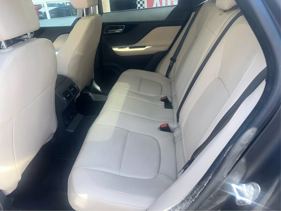 2019 Jaguar F-Pace - Image 10 of 18