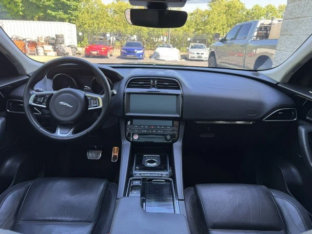 2019 Jaguar F-Pace - Image 6 of 20