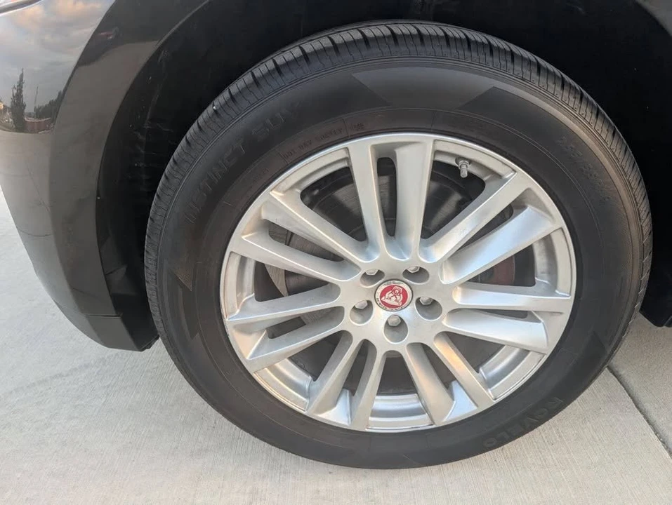 2019 Jaguar F-Pace - Image 11 of 19