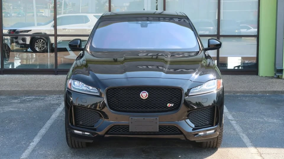 2019 Jaguar F-Pace - Image 4 of 20