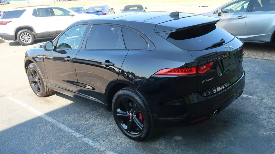2019 Jaguar F-Pace - Image 11 of 20