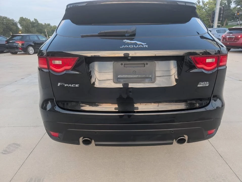 2019 Jaguar F-Pace - Image 4 of 19