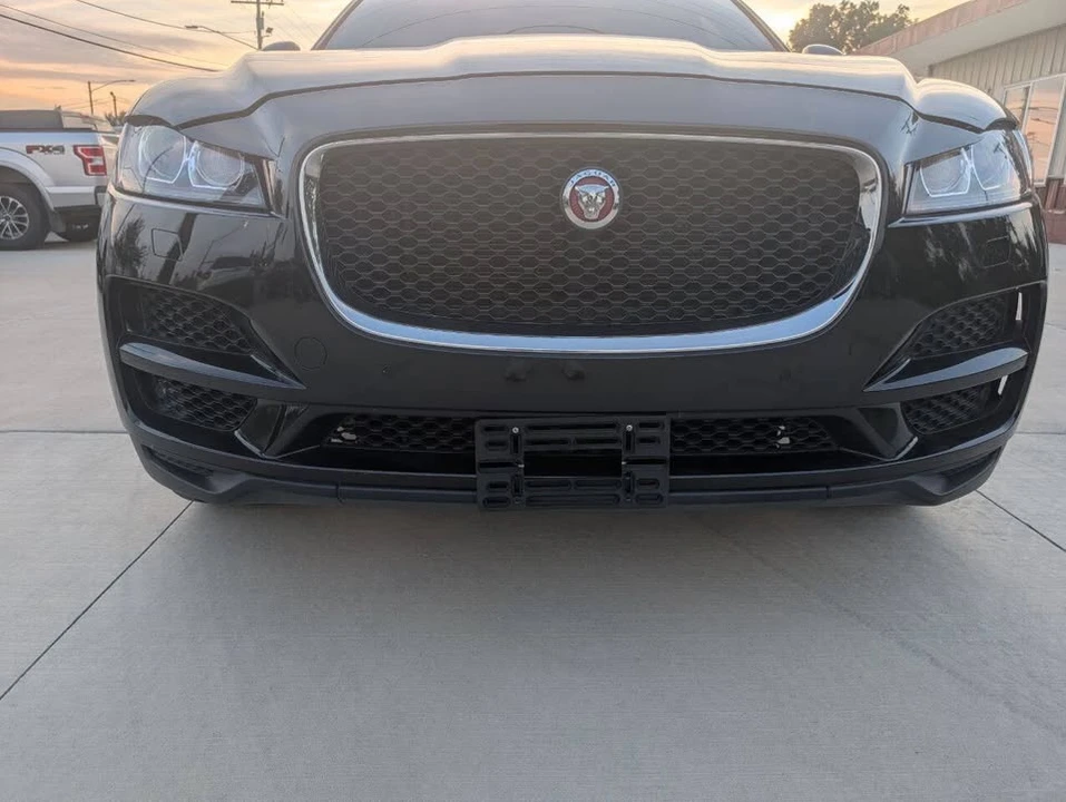 2019 Jaguar F-Pace - Image 9 of 19