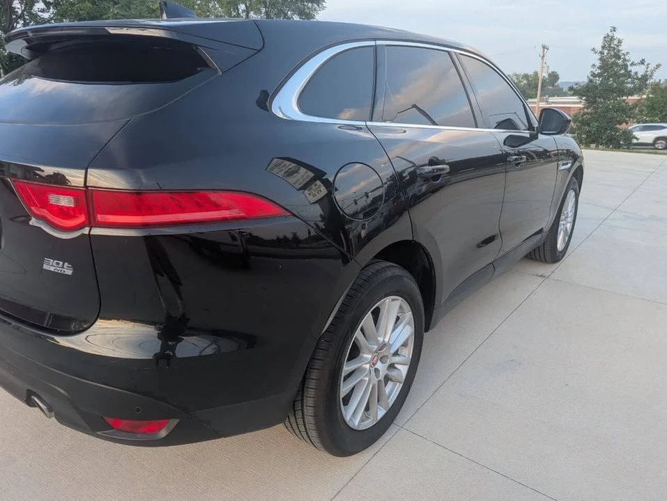 2019 Jaguar F-Pace - Image 6 of 19