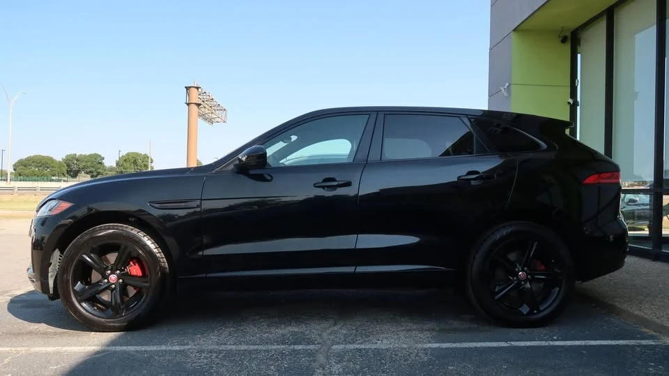 2019 Jaguar F-Pace - Image 7 of 20