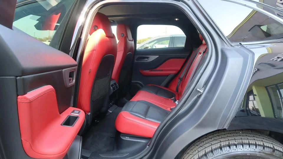2019 Jaguar F-Pace - Image 18 of 20