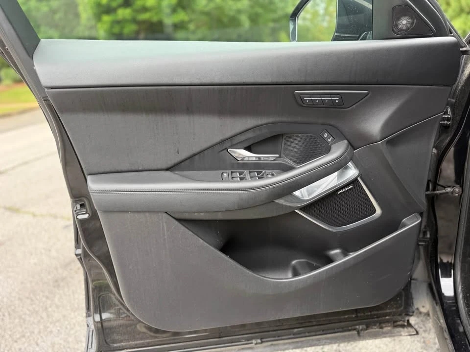 2019 Jaguar F-Pace - Image 17 of 19