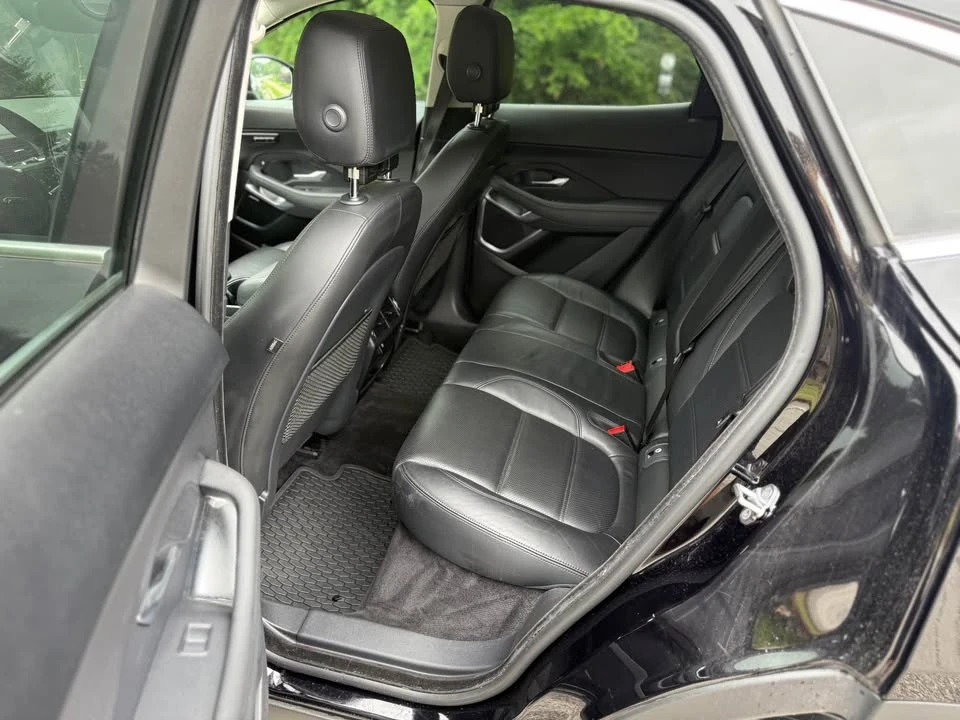 2019 Jaguar F-Pace - Image 10 of 19