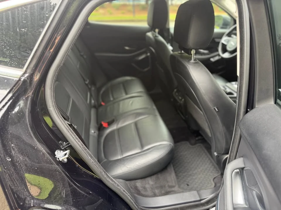 2019 Jaguar F-Pace - Image 11 of 19