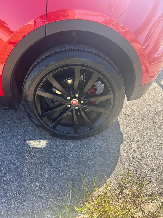 2019 Jaguar F-Pace - Image 4 of 11