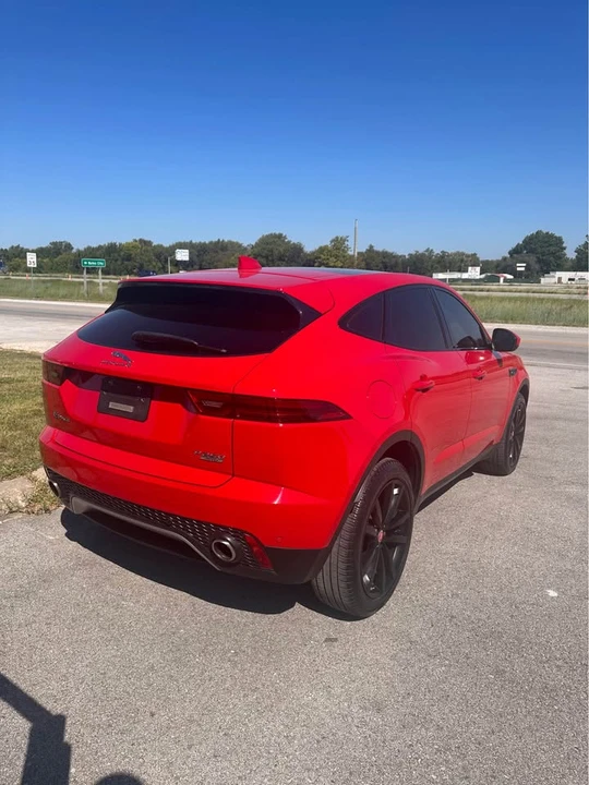 2019 Jaguar F-Pace - Image 5 of 11