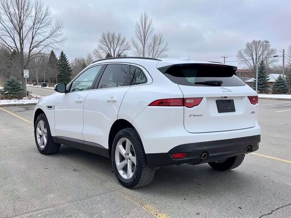2019 Jaguar F-Pace - Image 3 of 10
