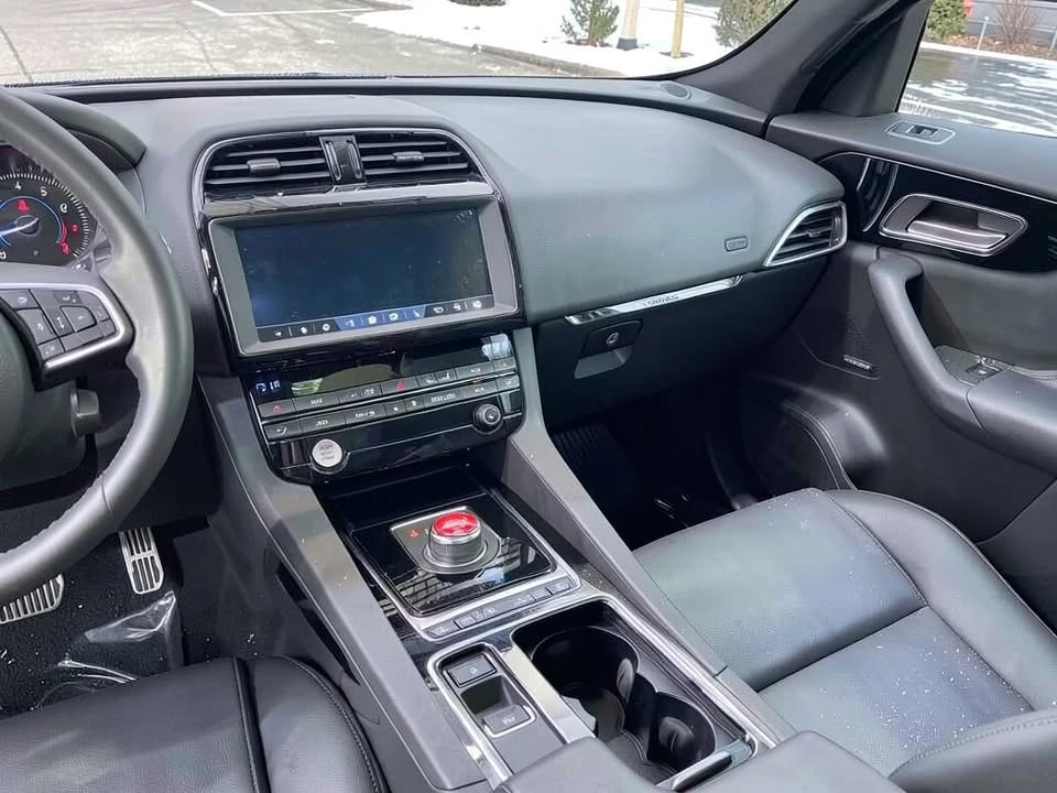 2019 Jaguar F-Pace - Image 10 of 10