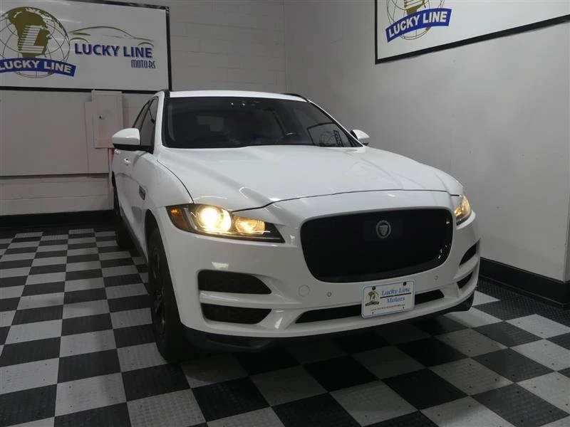 2019 Jaguar F-Pace - Image 5 of 20
