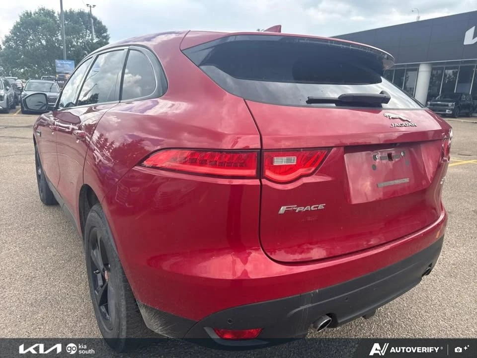 2019 Jaguar F-Pace - Image 11 of 17