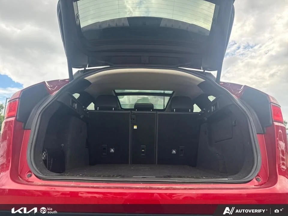 2019 Jaguar F-Pace - Image 12 of 17