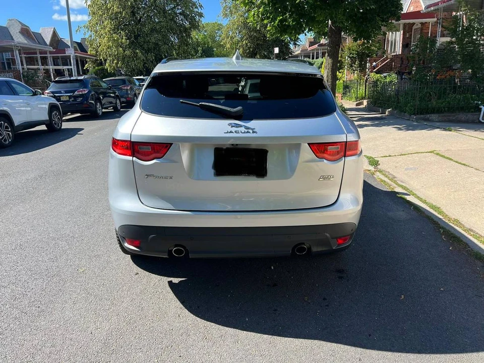 2019 Jaguar F-Pace - Image 6 of 18