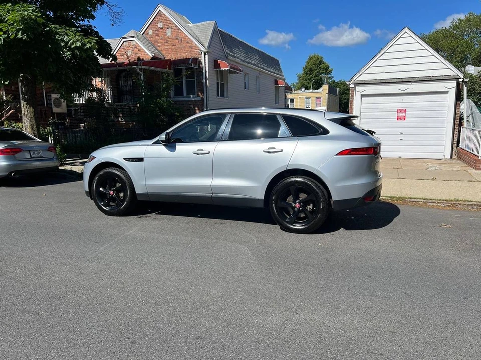 2019 Jaguar F-Pace - Image 3 of 18