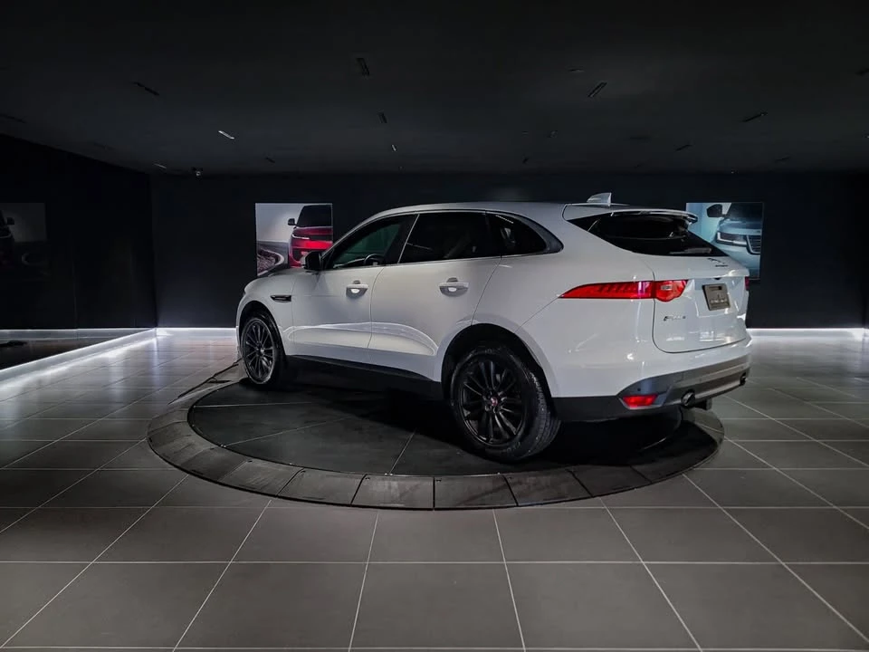2019 Jaguar F-Pace - Image 6 of 19