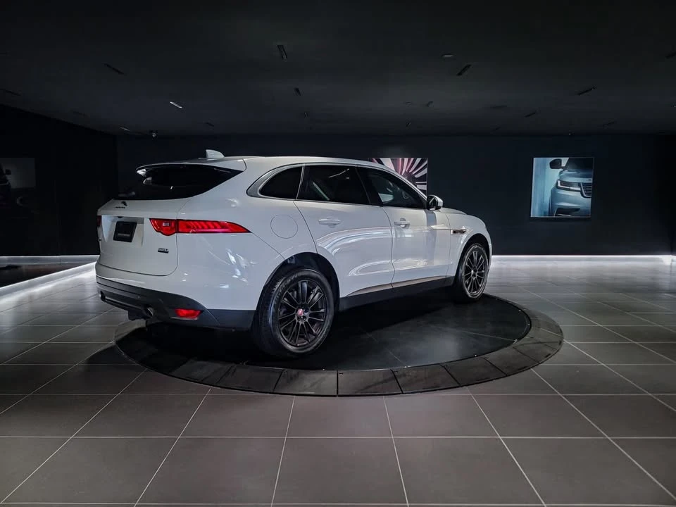 2019 Jaguar F-Pace - Image 4 of 19