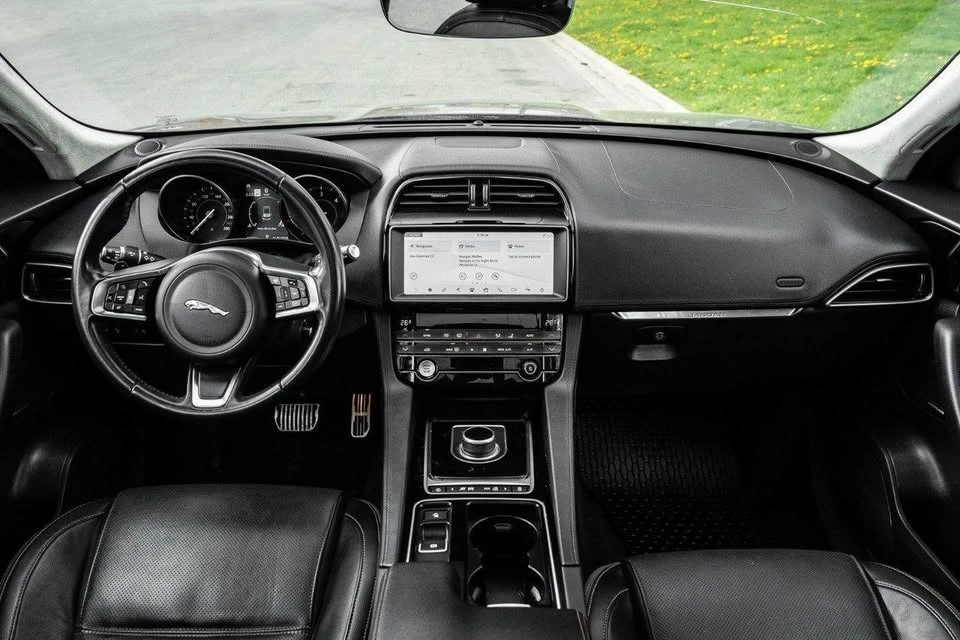 2019 Jaguar F-Pace - Image 6 of 19