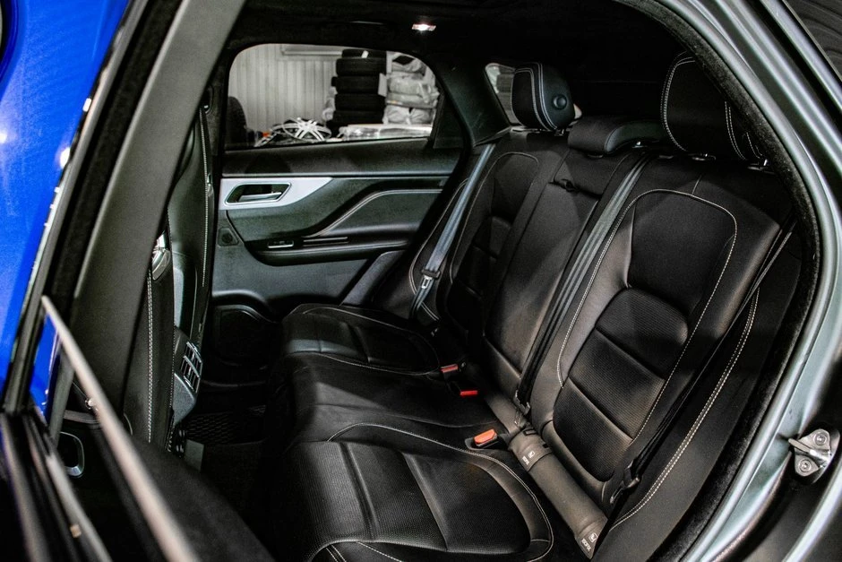 2019 Jaguar F-Pace - Image 14 of 15