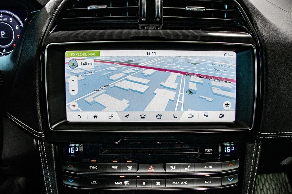 2019 Jaguar F-Pace - Image 13 of 15