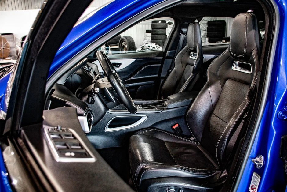 2019 Jaguar F-Pace - Image 3 of 15