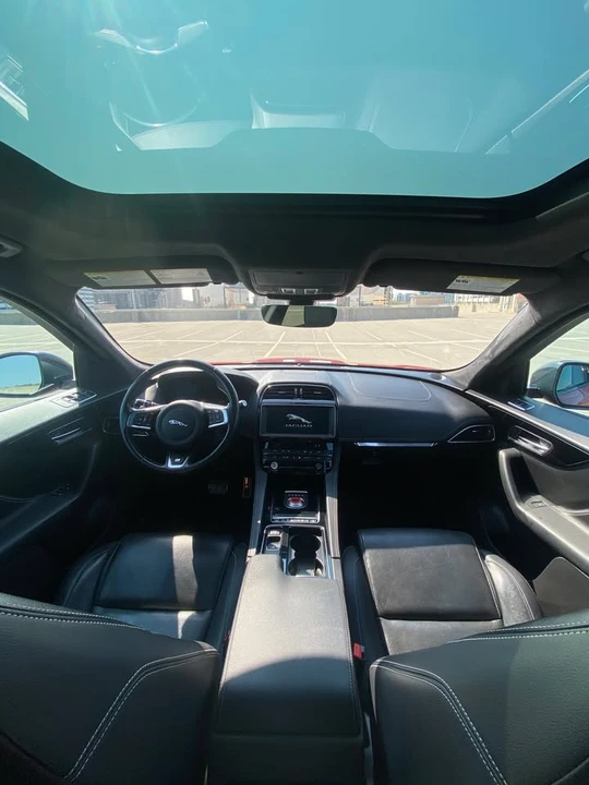 2019 Jaguar F-Pace - Image 14 of 19